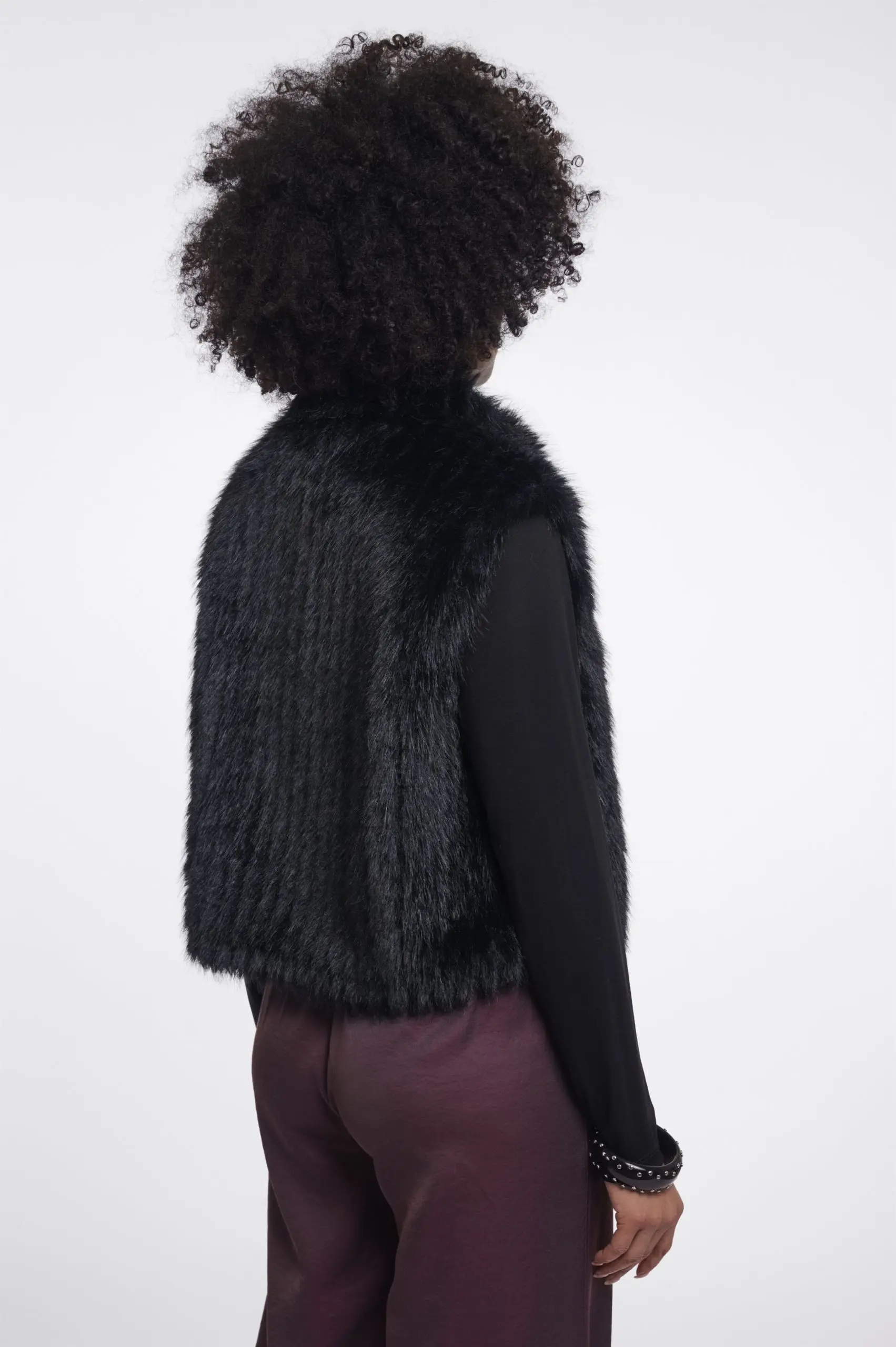 Dava Black Faux Fur Gilet - Image 3
