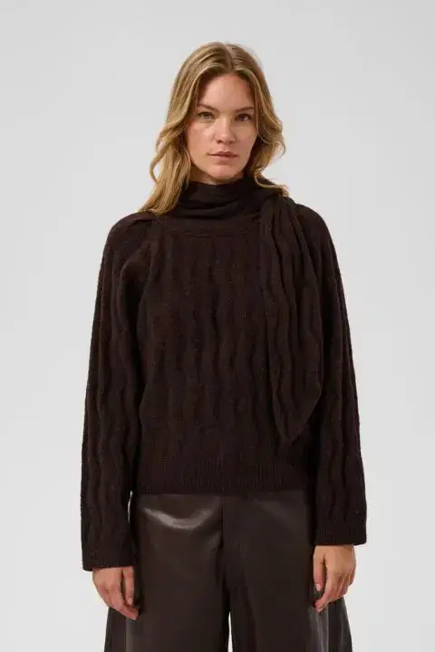 Ldalia Brown Sweater