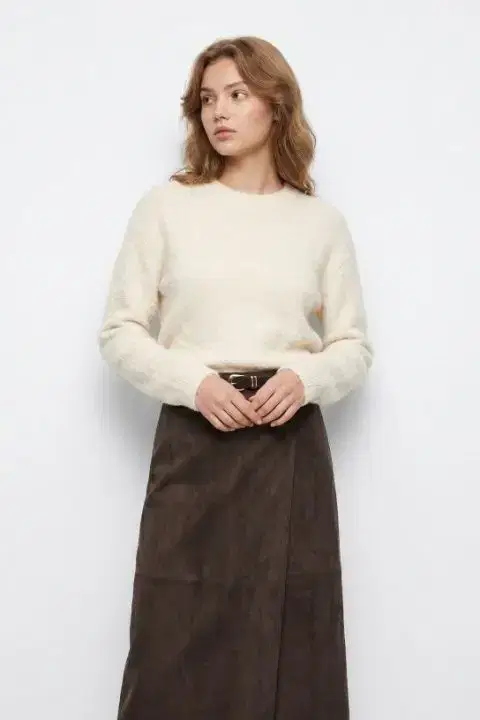 Moon Off White Sweater