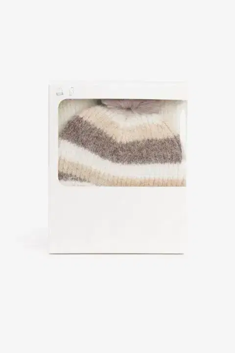 Peaks Beige Hat & Scarf Set