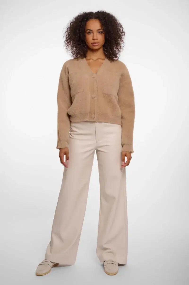 Isarea Short Cardigan - Image 3