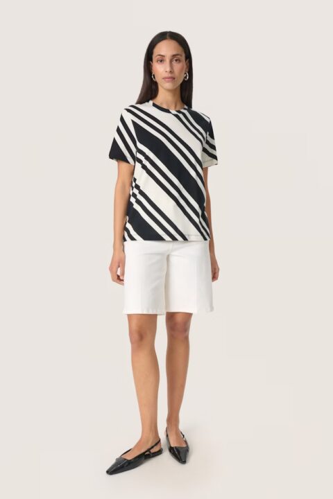 Aeve T-Shirt