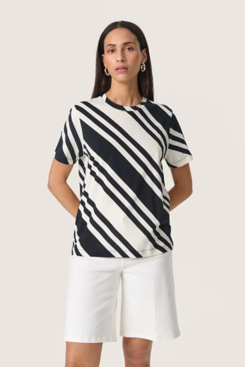 Aeve T-Shirt