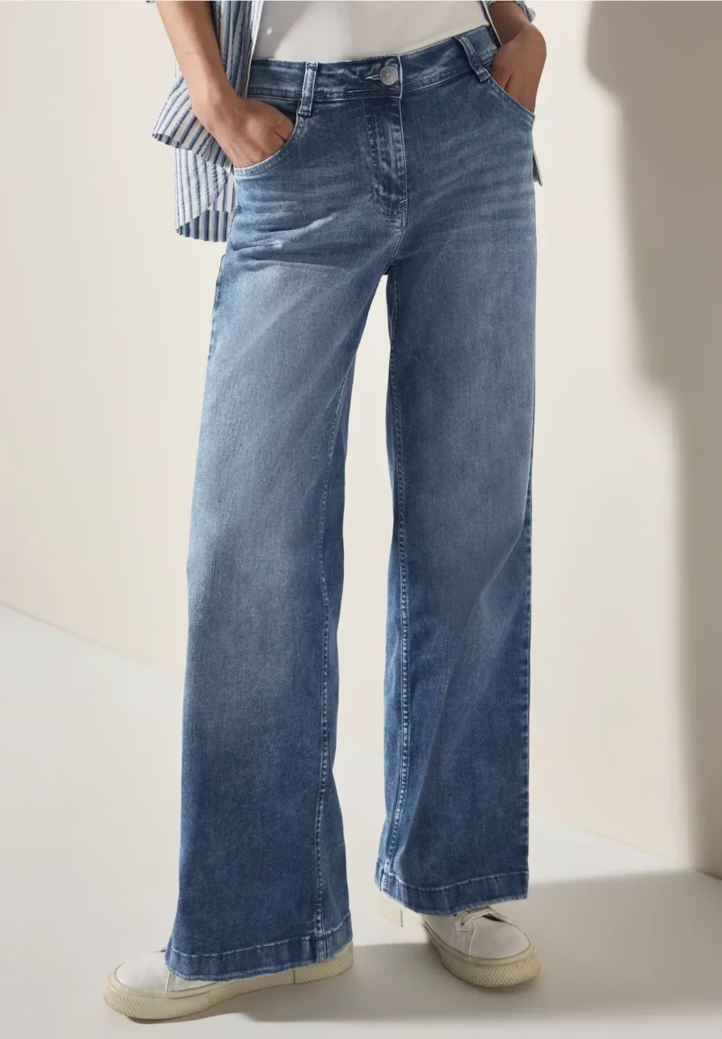 Cecil Neele Flare Jeans - Image 2