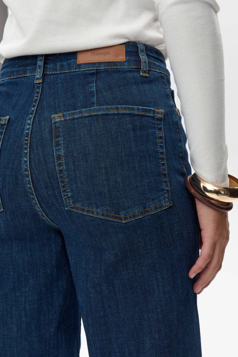 Nuparis Cropped Jeans - Image 5