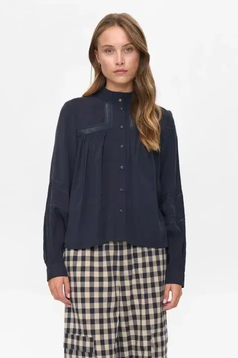 Nurika Navy Shirt