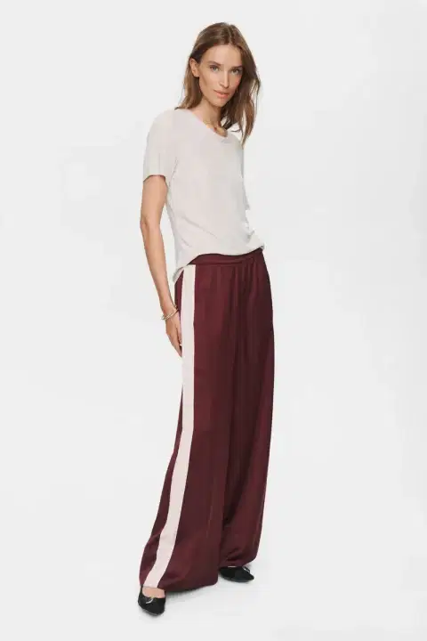Nusantina Wine Pants
