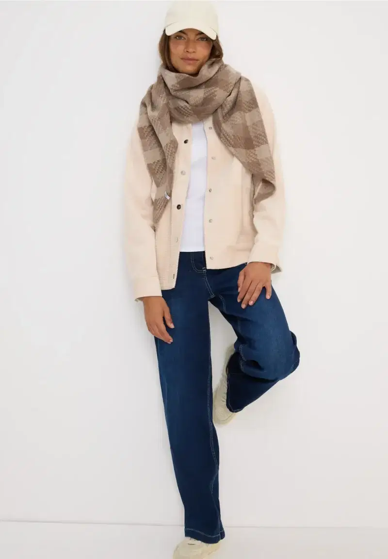 Cecil Woven Triangle Scarf - Image 2
