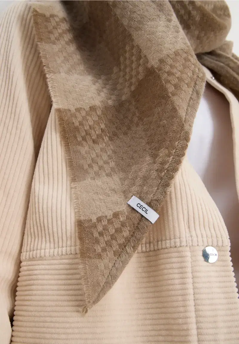 Cecil Woven Triangle Scarf - Image 4