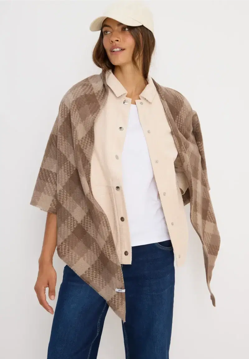 Cecil Woven Triangle Scarf - Image 3