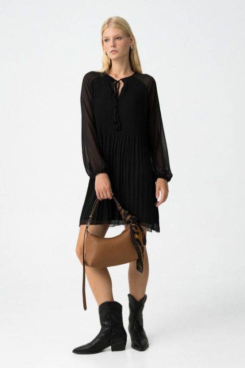 Pop Black Dress