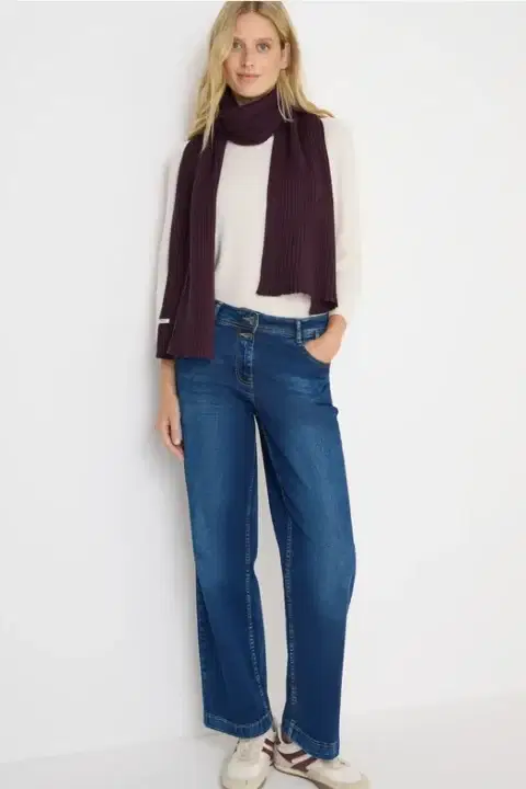 Cecil Solid Rib Plum Scarf