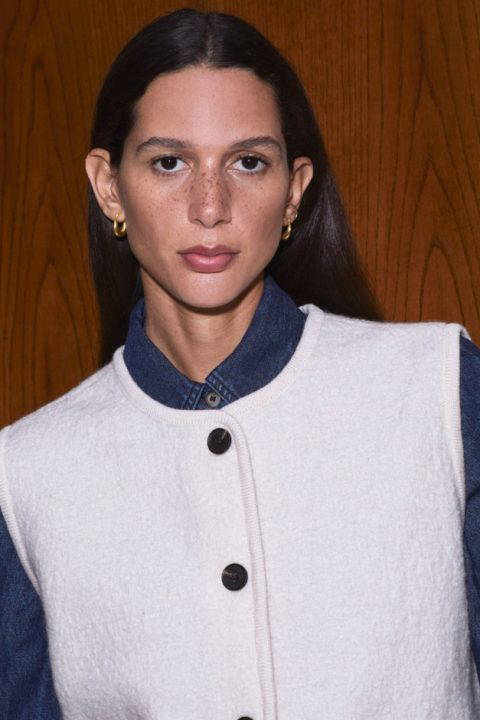 Ecru wool-blend vest with pockets