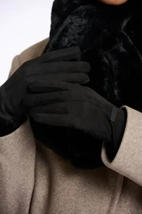 Danzo Black Gloves