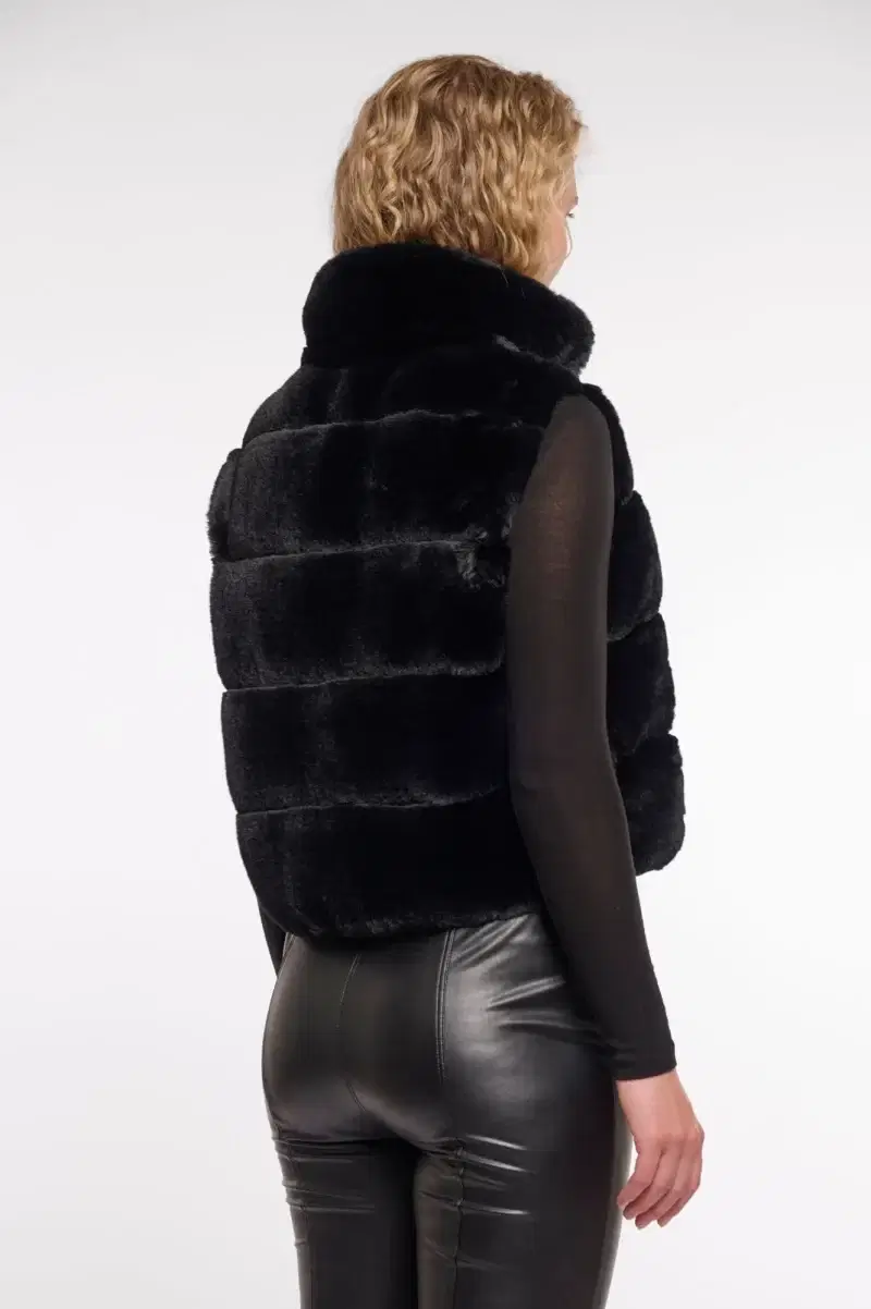 May Black Faux Fur Gilet - Image 3