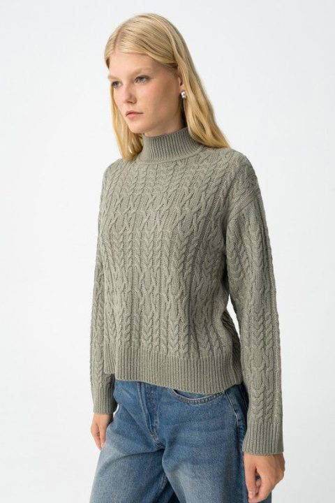 Mistral Sage Cable Knit Sweater