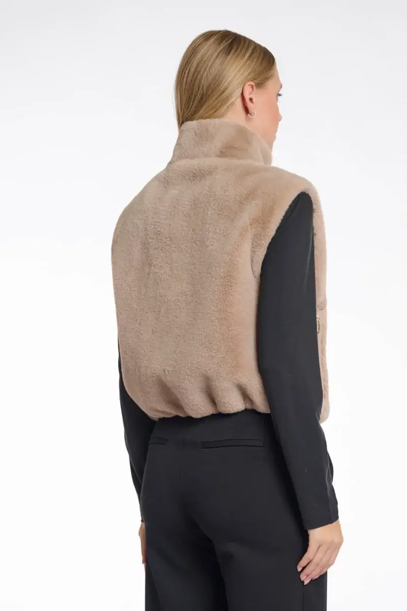 Nikki Oat Faux Fur Gilet - Image 4