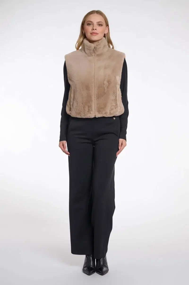 Nikki Oat Faux Fur Gilet - Image 5