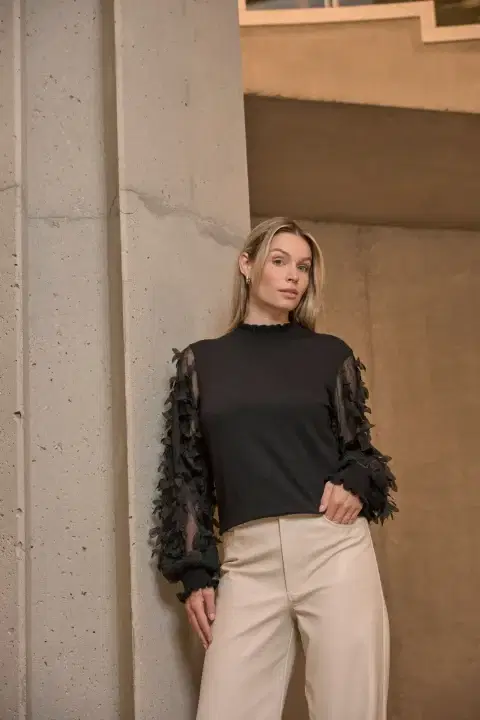 Romi Black Sweater