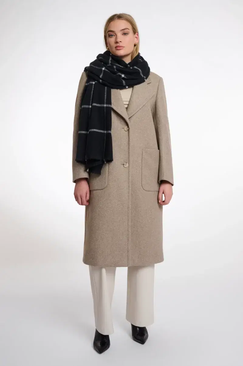 Moochy Black Checked Scarf - Image 3