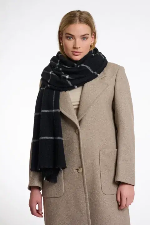Moochy Black Checked Scarf