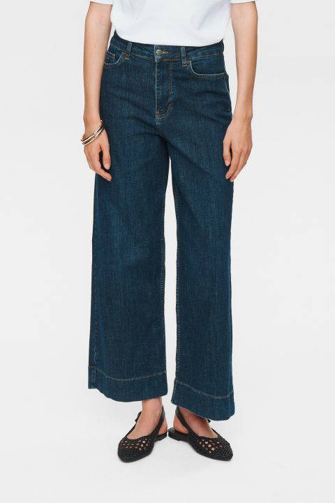 Nuparis Dark Denim Cropped Jeans