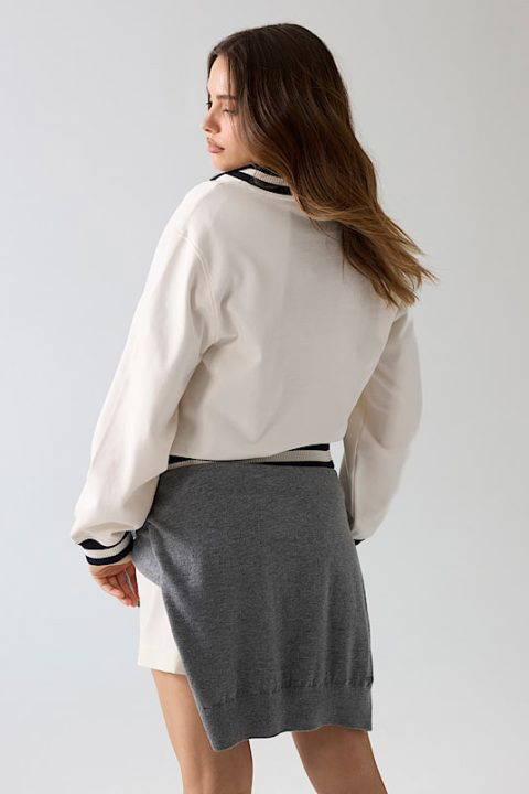 North Cream V-Neck Sweatshirt