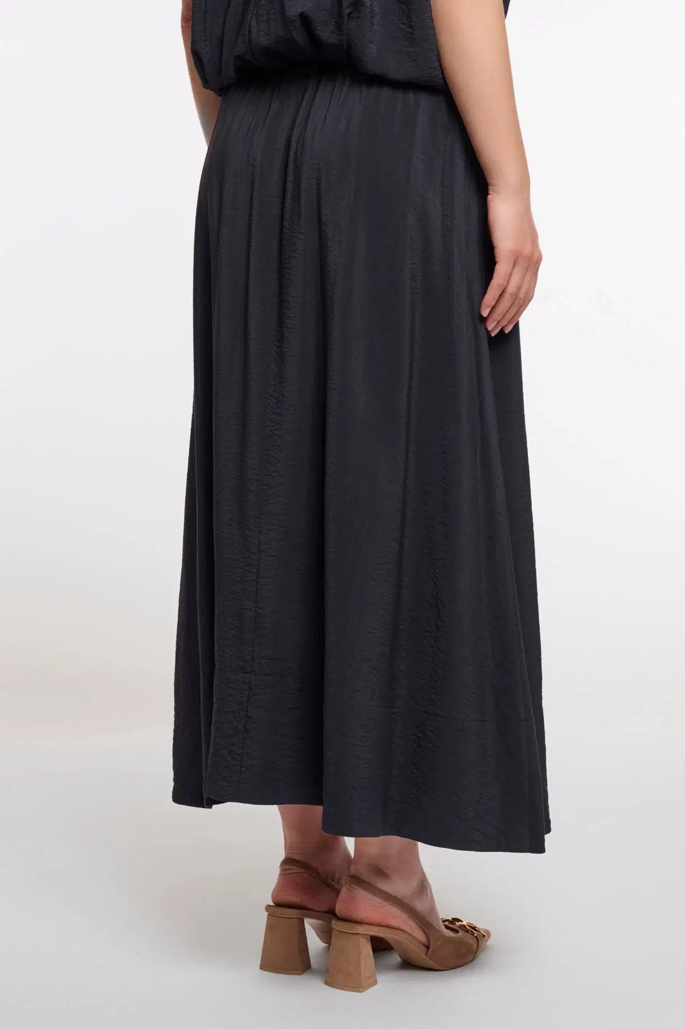 Tosca Navy Skirt - Image 4