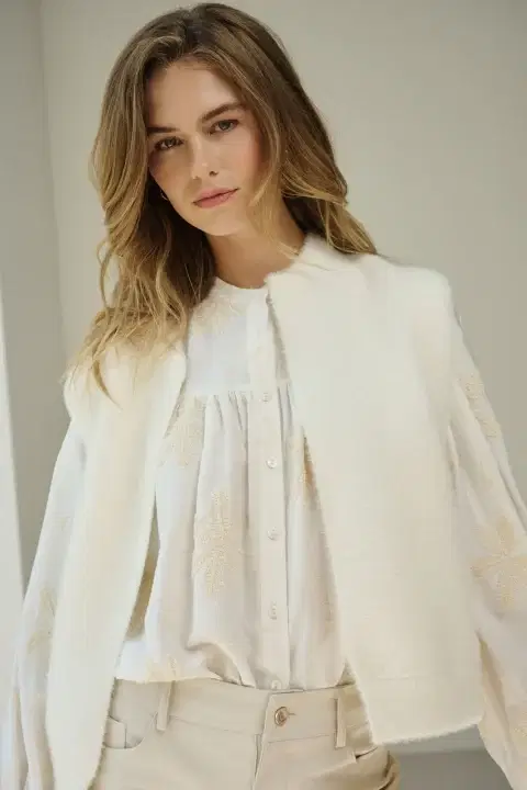 Zilan Snow White Embroidered Blouse
