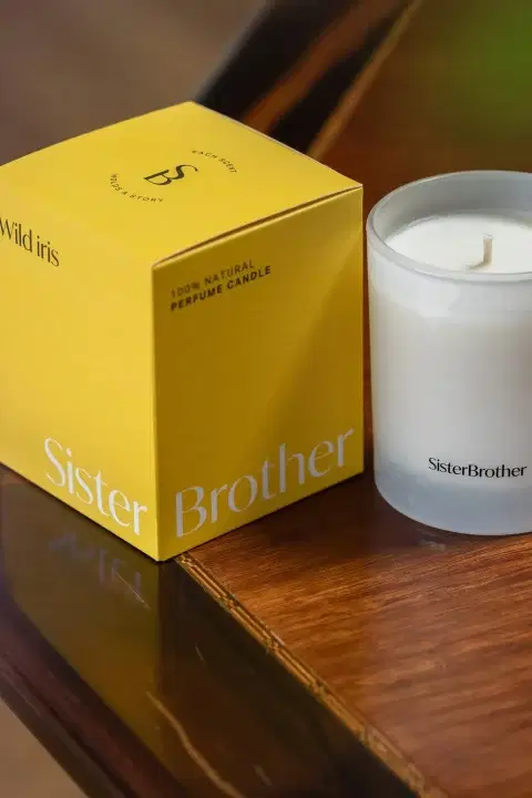 Wild Iris – Limited Edition Perfume Candle