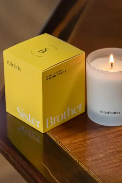Wild Iris – Limited Edition Perfume Candle