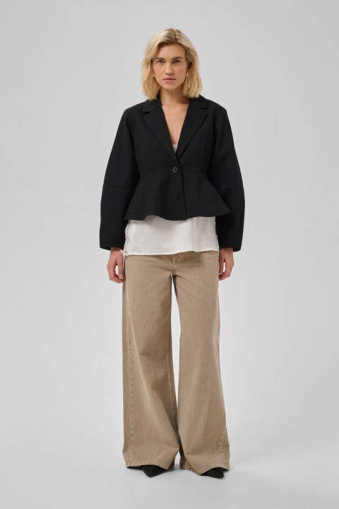 Evie Black Blazer