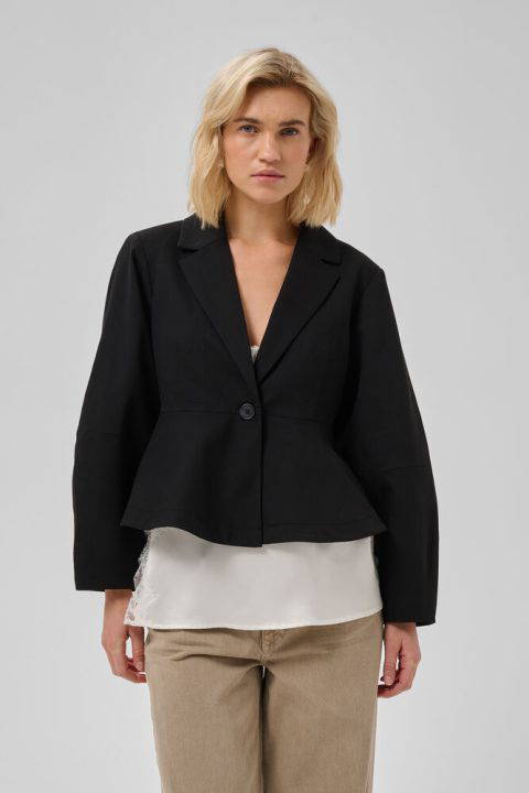 Evie Black Blazer