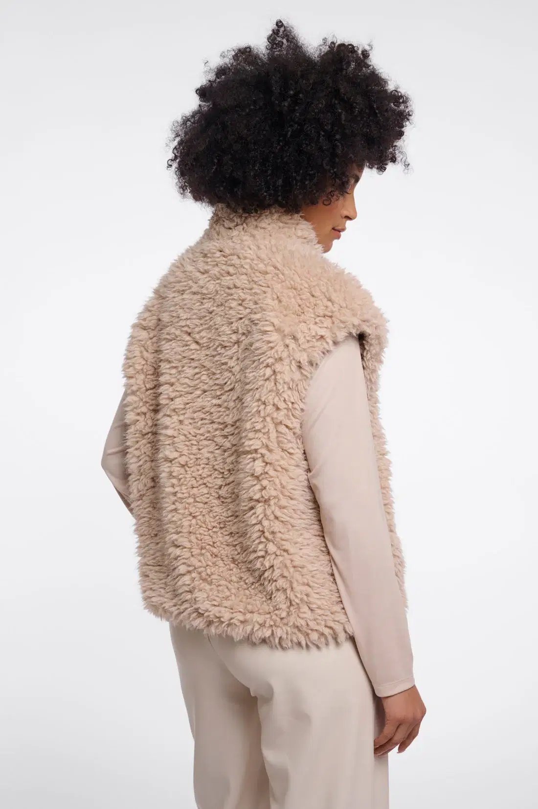 Freya Oat Gilet - Image 4