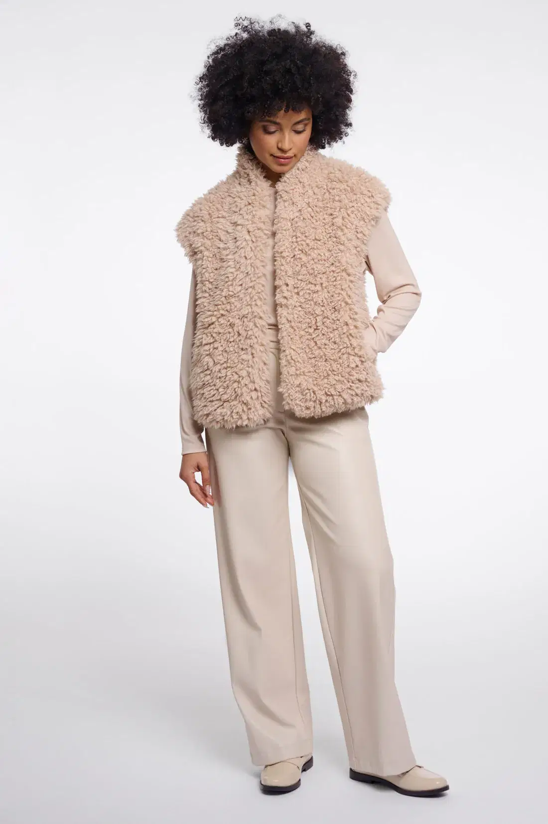 Freya Oat Gilet - Image 2