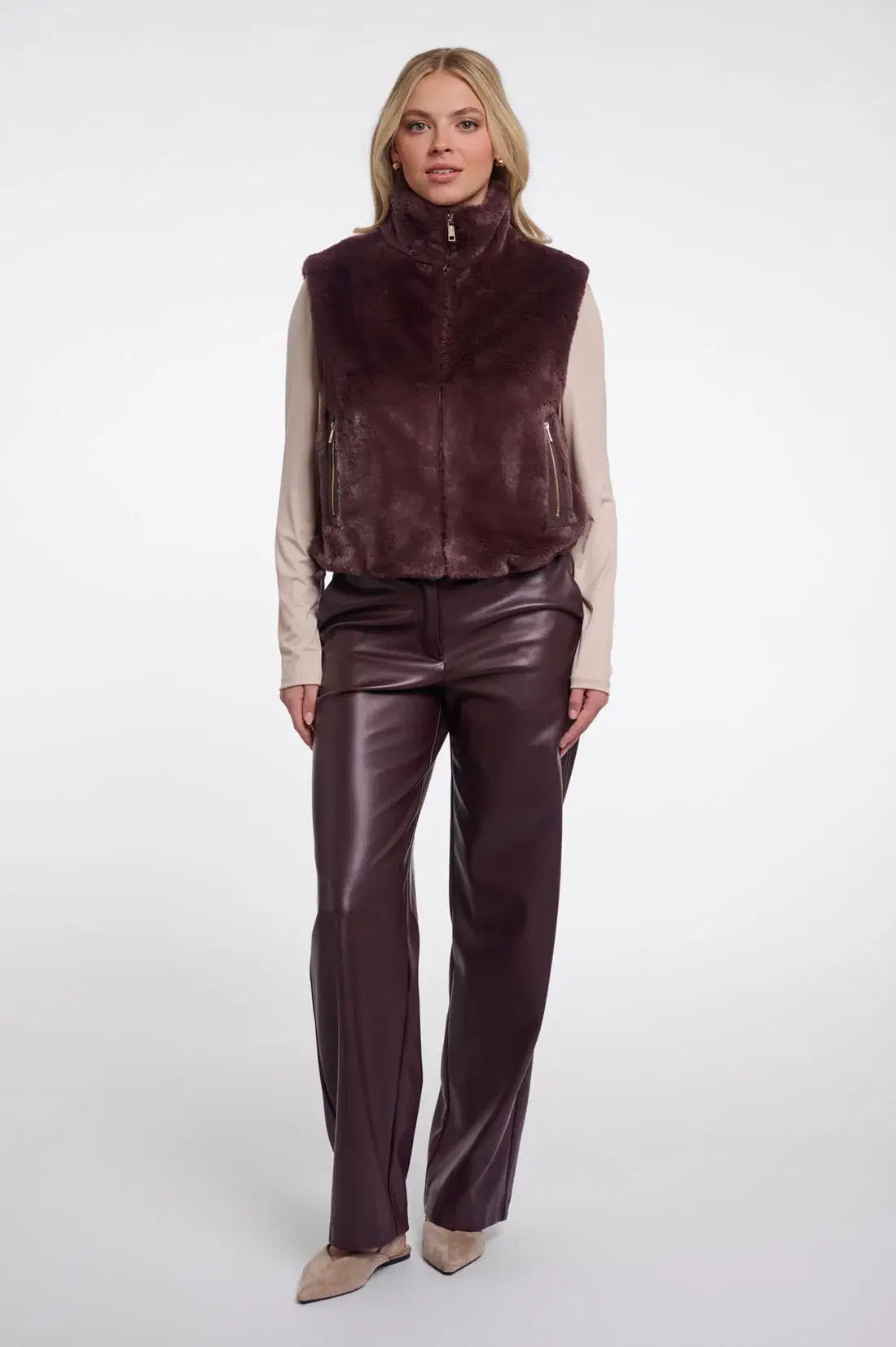 Nikki Chocolate Bean Faux Fur Gilet - Image 3