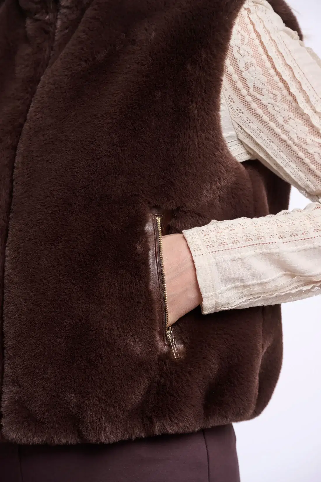 Nikki Coffee Roast Faux Fur Gilet - Image 4