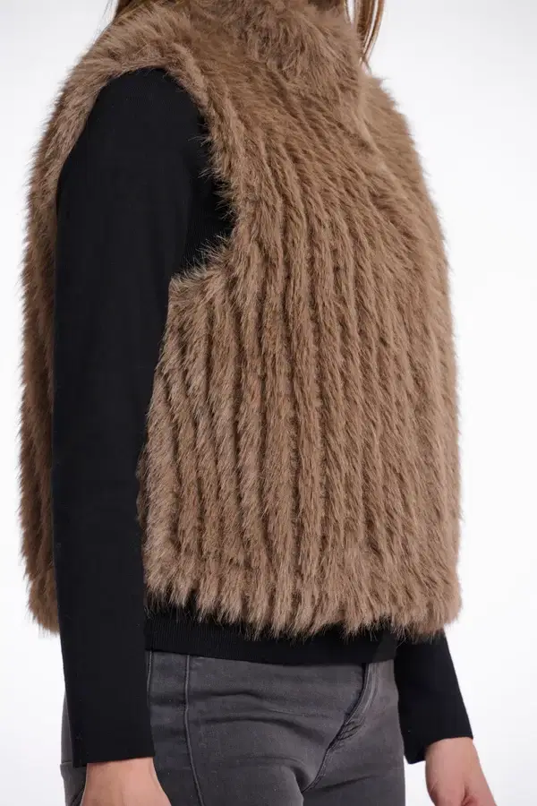 Dava Toffee Faux Fur Gilet - Image 2