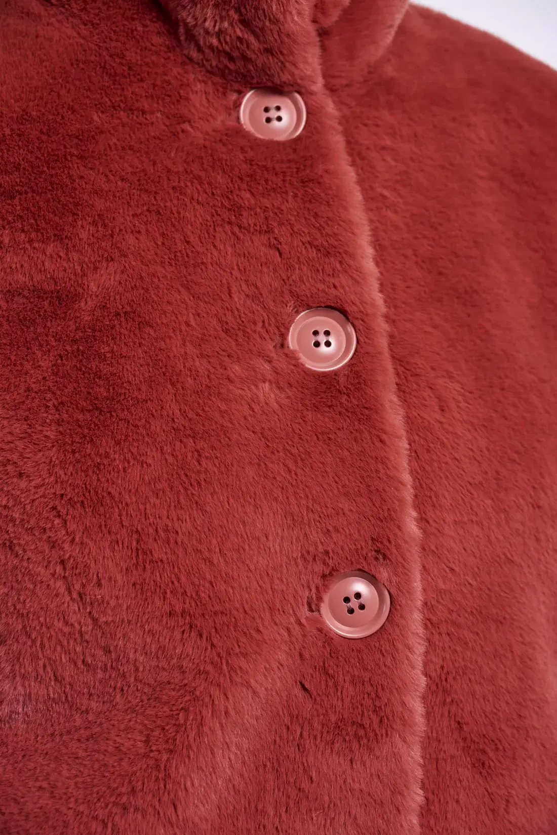 Vie Antique Rouge Faux Fur Jacket - Image 3