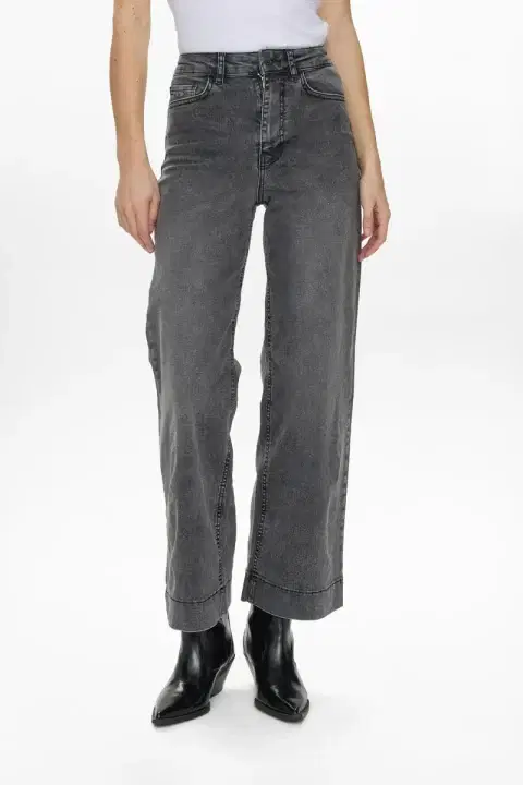 Nuparis Black Washed Denim Jeans – P3020