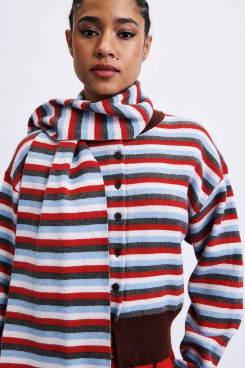 Echarpe Shibuya Red Cardigan & Scarf Set