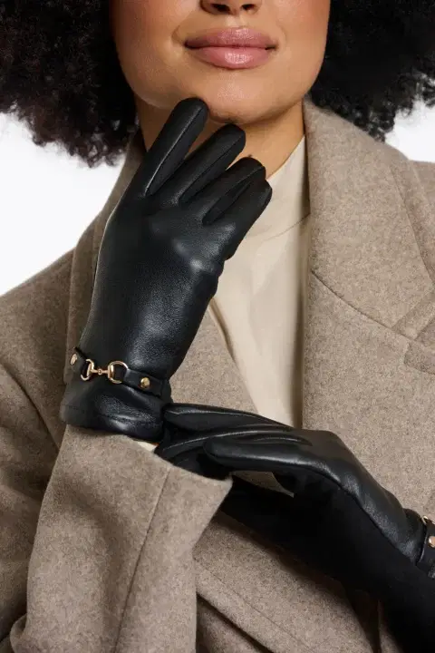 Havila Black Faux Leather Gloves