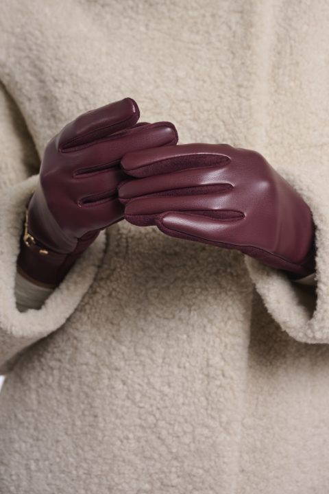 Havila Sangria Faux Leather Gloves
