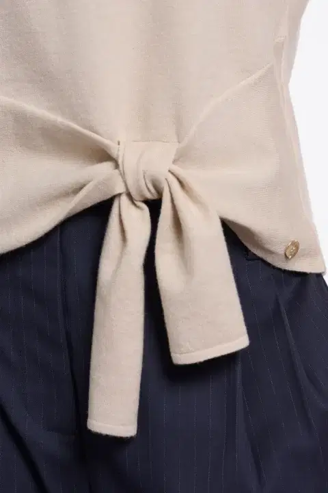 Kuro Beige Sweater