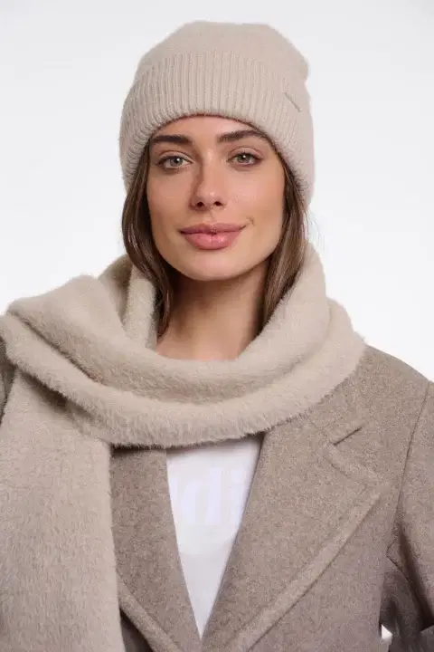 Loes Stone Beanie