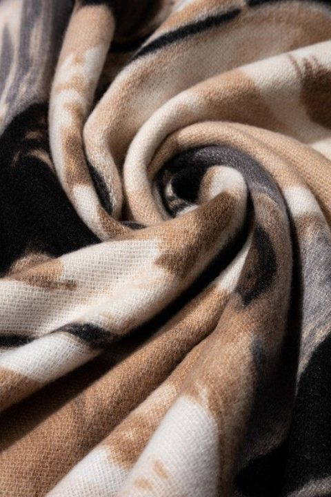 Kaitlyn Scarf