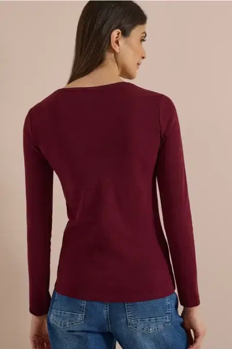 Cecil Pia Wine Top