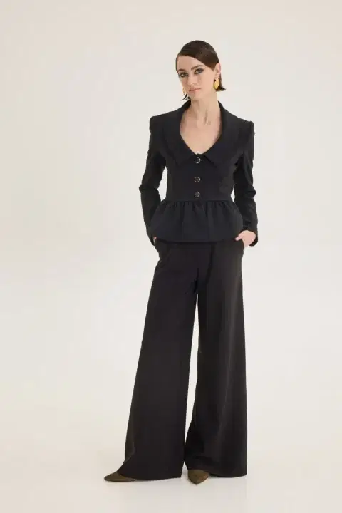 Waist Ruffle Black Jacket