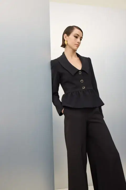 Waist Ruffle Black Jacket