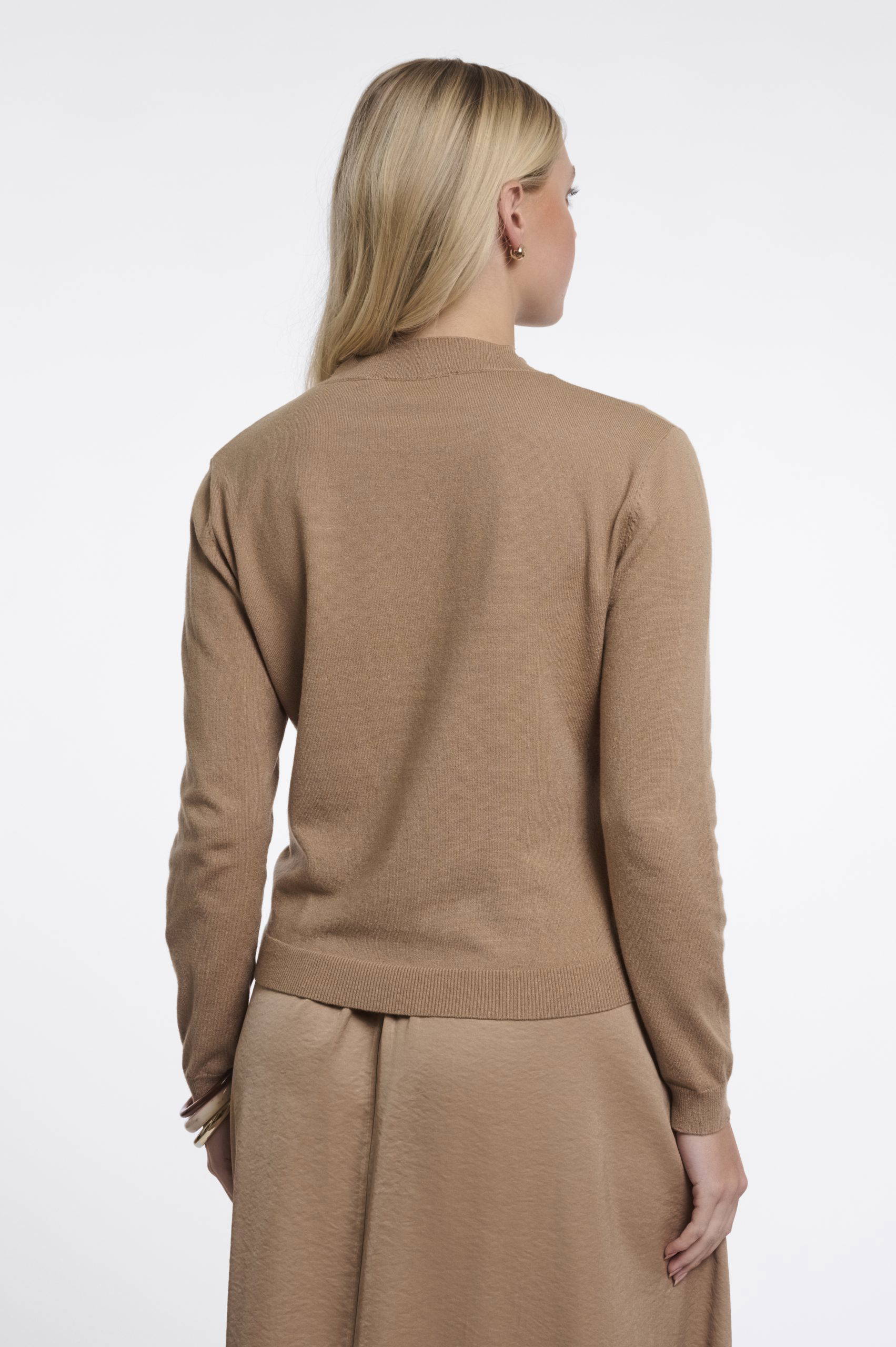 Kuro Sahara Desert Sweater - Image 3